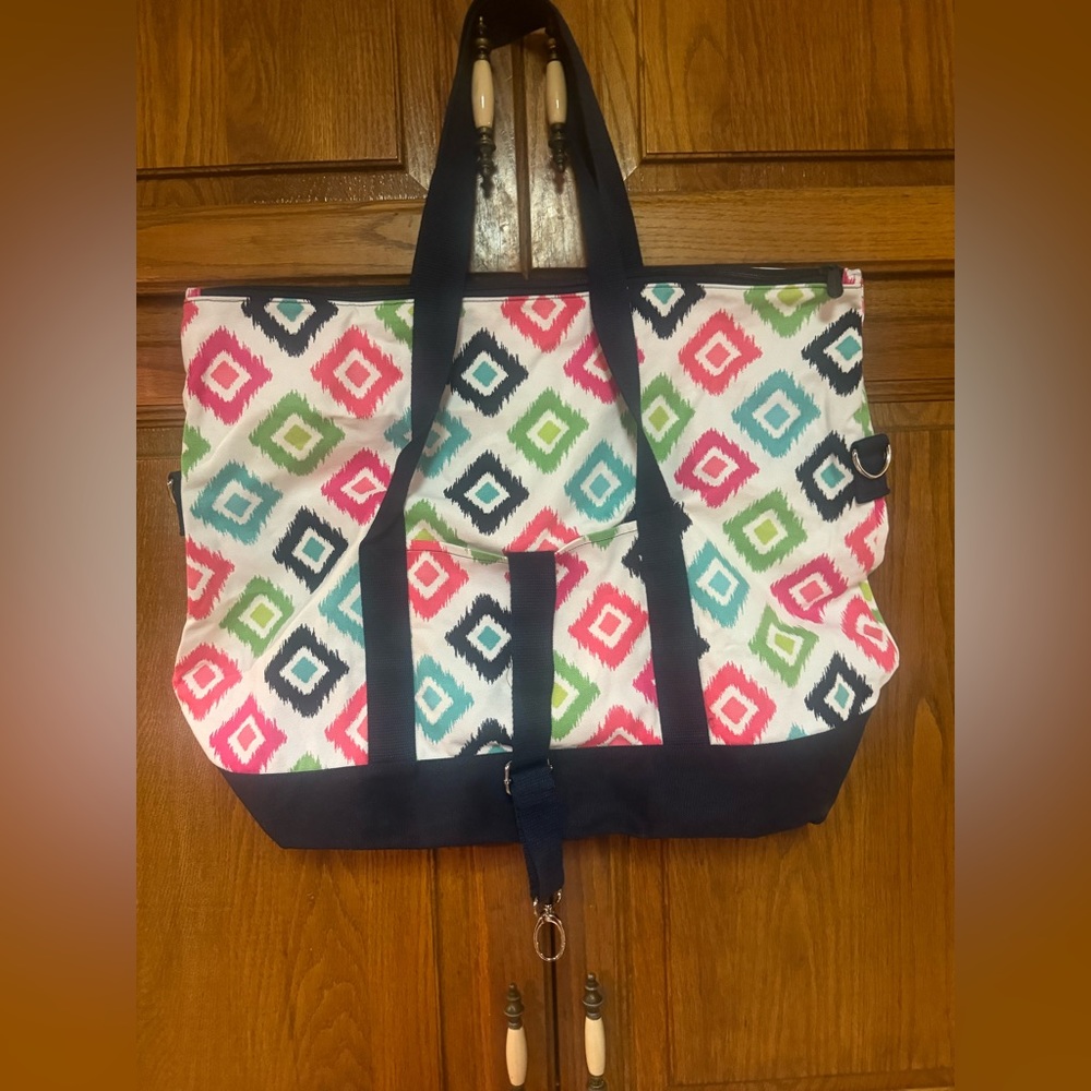 Thirty One large duffle bag 20”x19” NWT shoulder strap or cross body zip close
